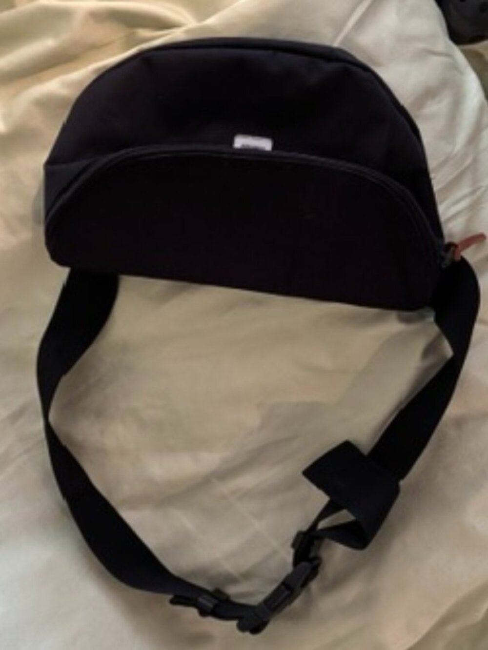 Herschel Fanny Pack/crossbody bag in black.